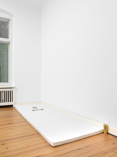 26anne-imhof-berlin-2019.jpg